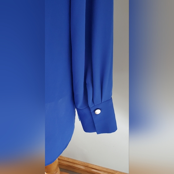 LAURA Women's 14 Electric Blue Semi Sheer V Neckline Blouse Tunic - Picture 8 of 9